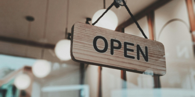 Bouwen aan de toekomst, met de winkel open